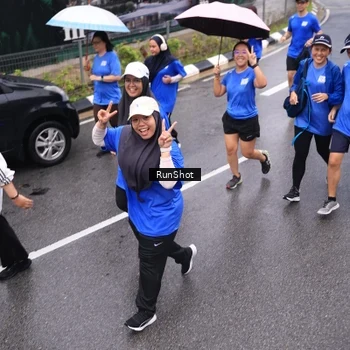 Runner Photo 7937186