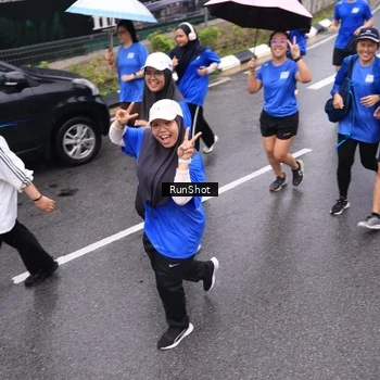 Runner Photo 7937187