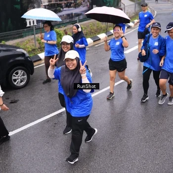 Runner Photo 7937188