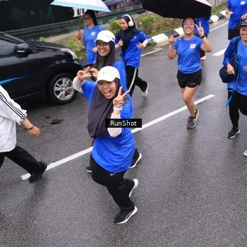Runner Photo 7937190