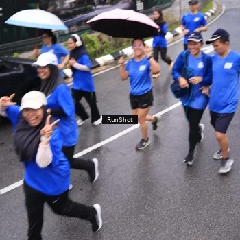 Runner Photo 7937191