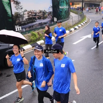Runner Photo 7937202