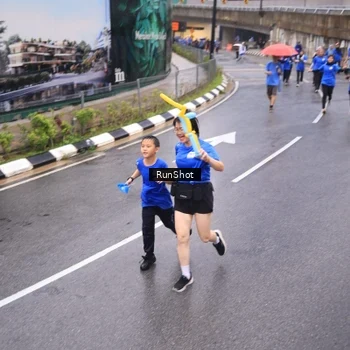 Runner Photo 7937205