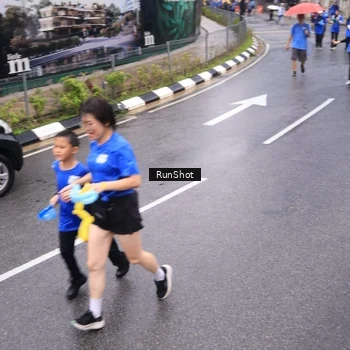 Runner Photo 7937215
