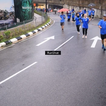 Runner Photo 7937220
