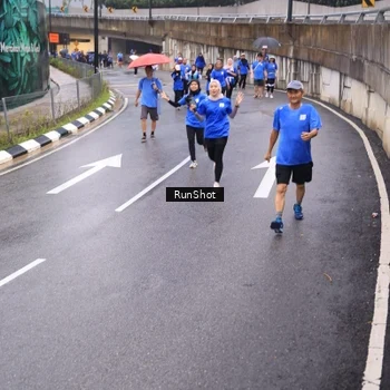 Runner Photo 7937224