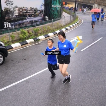 Runner Photo 7937225