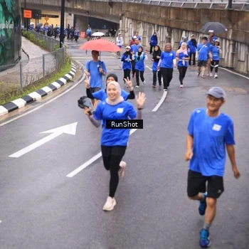 Runner Photo 7937227