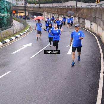 Runner Photo 7937228
