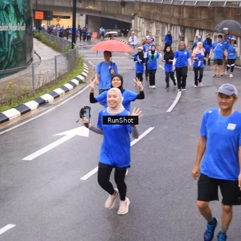 Runner Photo 7937229