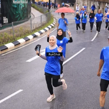 Runner Photo 7937233