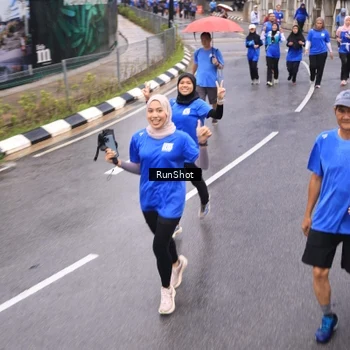 Runner Photo 7937235