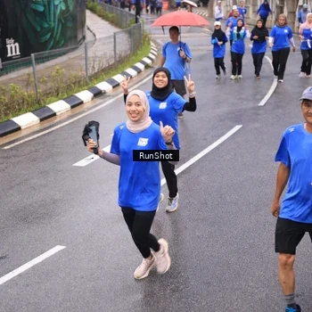 Runner Photo 7937236