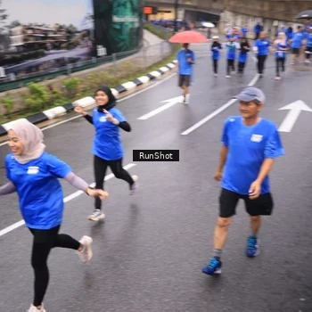 Runner Photo 7937245
