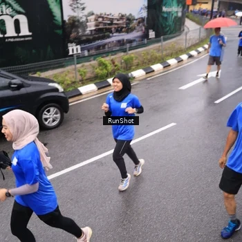 Runner Photo 7937248