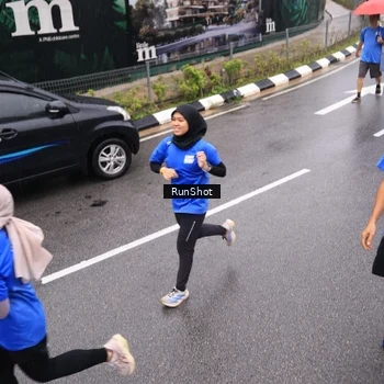 Runner Photo 7937251