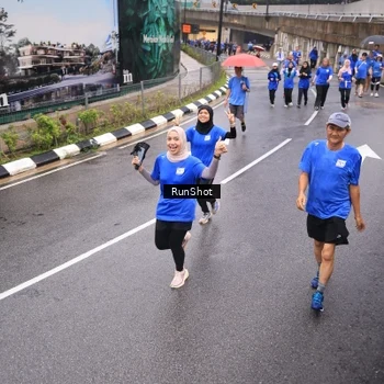 Runner Photo 7937252