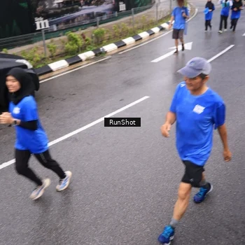 Runner Photo 7937255