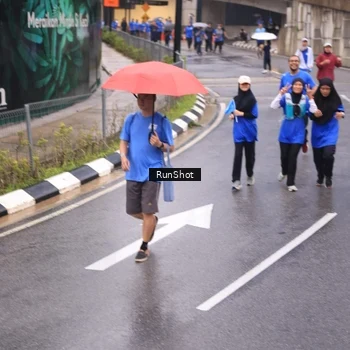 Runner Photo 7937259