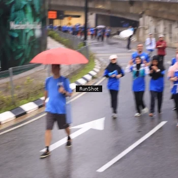 Runner Photo 7937260