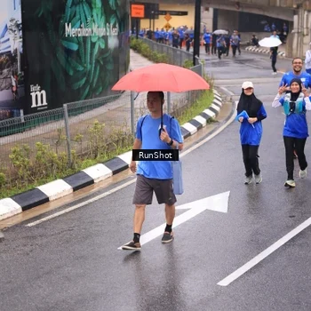 Runner Photo 7937266
