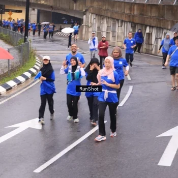 Runner Photo 7937268