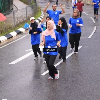 Runner Photo 7937279