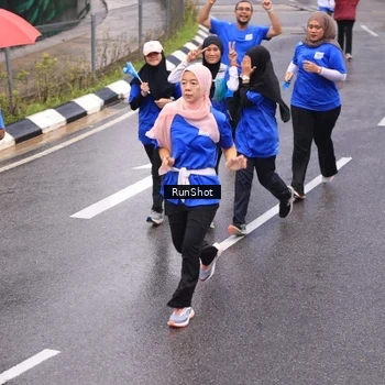 Runner Photo 7937281