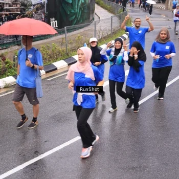 Runner Photo 7937287