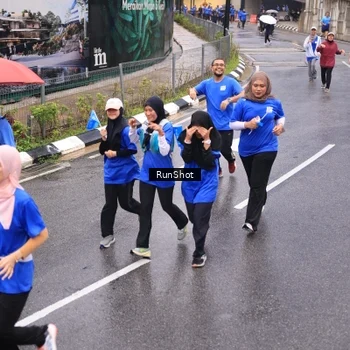 Runner Photo 7937295