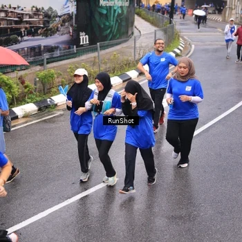Runner Photo 7937297