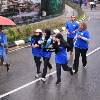 Runner Photo 7937299
