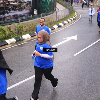 Runner Photo 7937304
