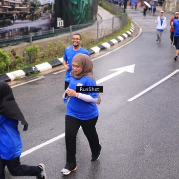 Runner Photo 7937306