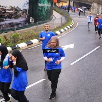 Runner Photo 7937307