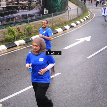 Runner Photo 7937309