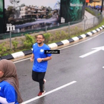 Runner Photo 7937310