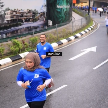 Runner Photo 7937313