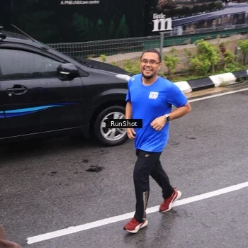 Runner Photo 7937320