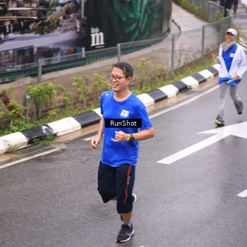 Runner Photo 7937332
