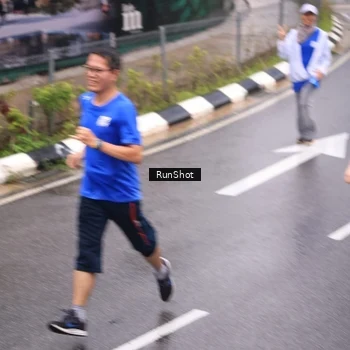 Runner Photo 7937335