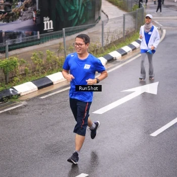 Runner Photo 7937341
