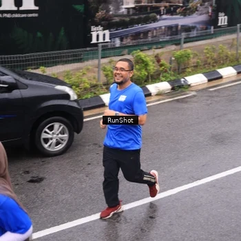 Runner Photo 7937347