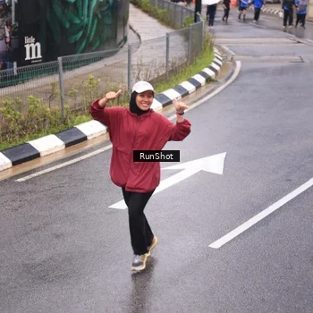 Runner Photo 7937358
