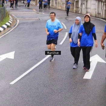 Runner Photo 7937377