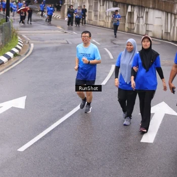Runner Photo 7937381