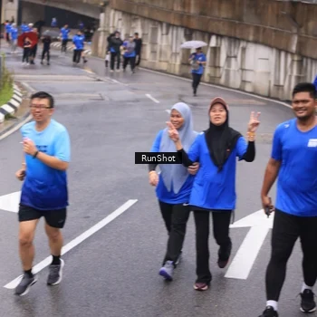 Runner Photo 7937386