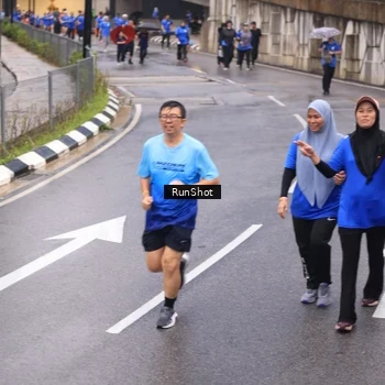 Runner Photo 7937388