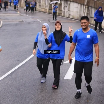 Runner Photo 7937390
