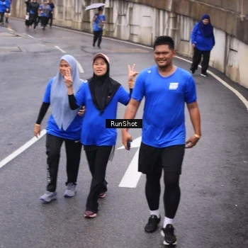 Runner Photo 7937392
